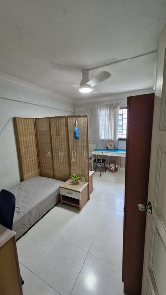 131 Bedok North Avenue 3, 131 Bedok North Avenue 3, Bedok / Upper East Coast, Room Rental, 200 sqft, HDB Flat For Rent, by Andrew Tang, 20874522 - Bedroom - PropertyGuru.com.sg