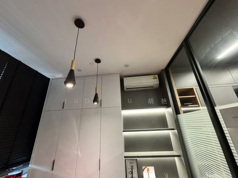UB. One, 81 Ubi Avenue 4, 1,044 sqft, Light Industrial (B1) For Rent, by Judy Hu 胡艳, 20882334 - CommercialGuru.com.sg