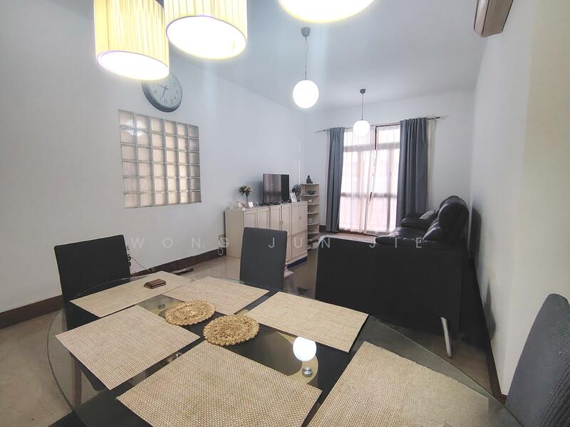 For Rent - Seletaris