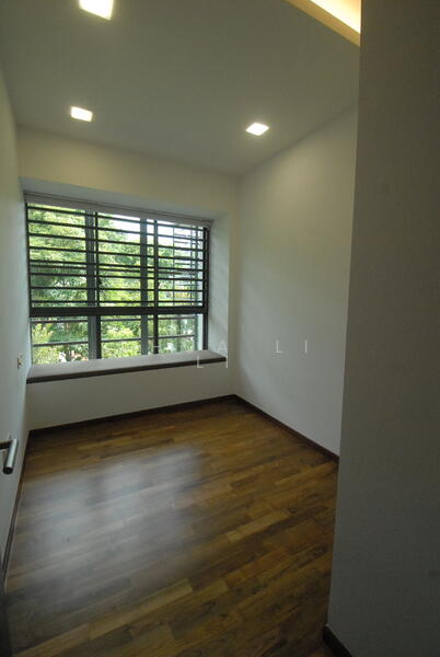 Common Room 2 with cushioned sitting at the bay windows