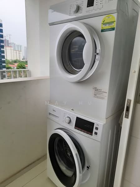 The Interlace, 218 Depot Road, 2 Bedrooms, 1,358 sqft, Condominium For Rent, by May Hu, 20894724 - PropertyGuru.com.sg