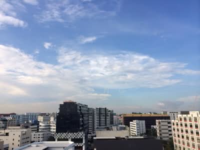 For Rent - Sky Green