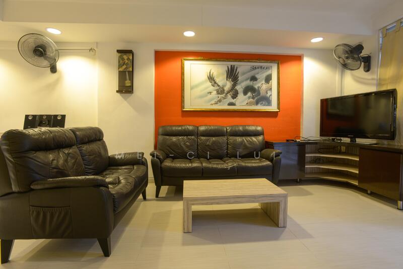 85 Lorong 4 Toa Payoh, 85 Lorong 4 Toa Payoh, 2 Bedrooms, 732 sqft, HDB Flat For Rent, by Mei-Ci Lui, 20898557 - Living Room - PropertyGuru.com.sg