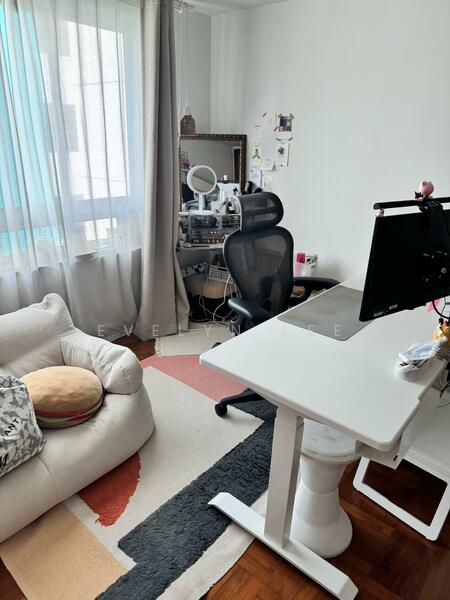 For Rent - Sungrove