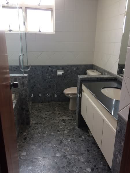 Woodgrove Condo, 12 Woodgrove Drive, 3 Bedrooms, 1,518 sqft, Condominium For Rent, by Jane Chia, 20904427 - Master bathroom - PropertyGuru.com.sg