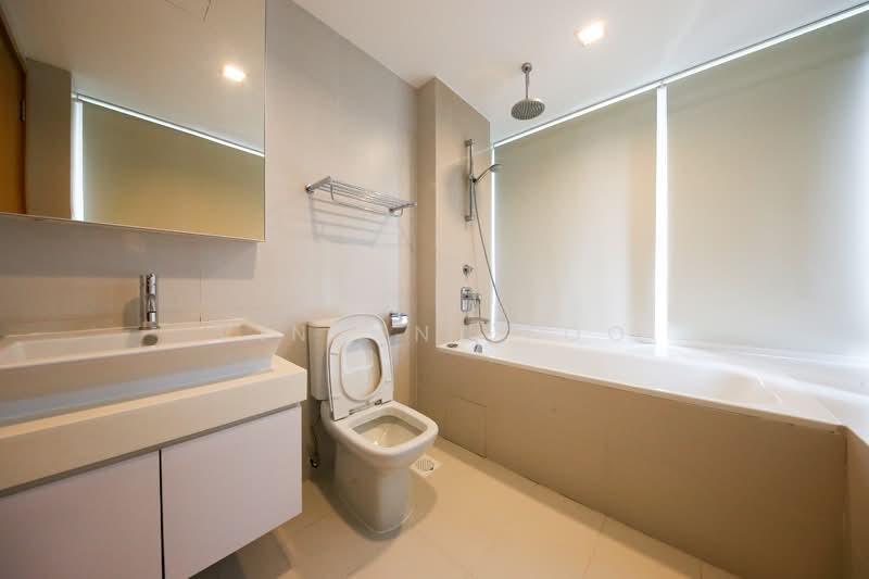Nova 88, 8 Bhamo Road, 4 Bedrooms, 1,249 sqft, Apartment For Rent, by Vincent Foo, 20913182 - Master Bathroom - PropertyGuru.com.sg