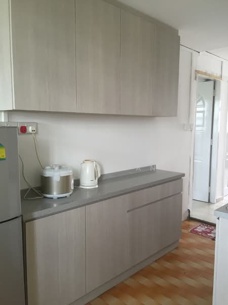 83 Commonwealth Close, 83 Commonwealth Close, 2 Bedrooms, 646 sqft, HDB Flat For Rent, by Wendy Ang, 20913845 - Kitchen Area - PropertyGuru.com.sg
