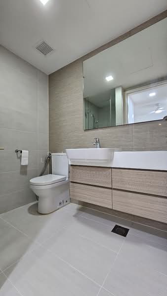 The Lakefront Residences, 48 Lakeside Drive, 3 Bedrooms, 1,012 sqft, Condominium For Rent, by Darren Lim, 20920335 - PropertyGuru.com.sg