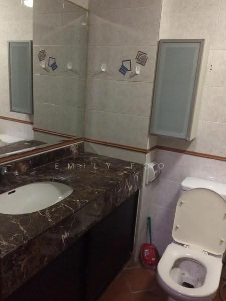 Sunshine Lodge, 510 Upper Serangoon Road, Hougang / Punggol / Sengkang, Room Rental, 150 sqft, Condominium For Rent, by Emily Foo, 20921475 - Bathroom - PropertyGuru.com.sg