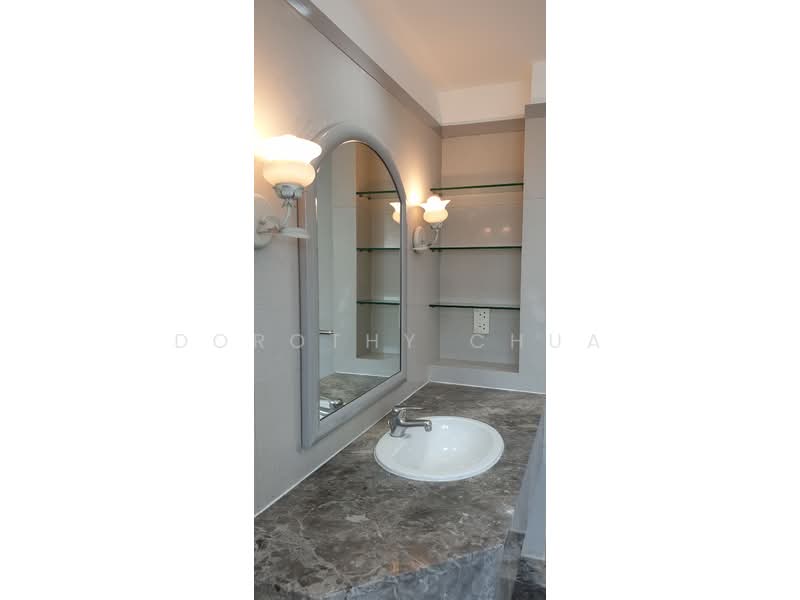 Sommerville Grandeur, 7 Farrer Drive, 3 Bedrooms, 1,830 sqft, Condominium For Rent, by Dorothy Chua, 20921833 - Shared bathroom - photo 1 - PropertyGuru.com.sg