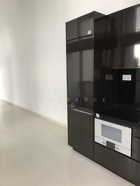Eon Shenton, 70 Shenton Way, 1,259 sqft, Office For Sale, by Constance Ng, 20929372 - CommercialGuru.com.sg
