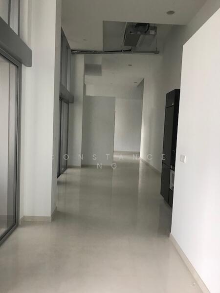 Eon Shenton, 70 Shenton Way, 1,259 sqft, Office For Sale, by Constance Ng, 20929372 - CommercialGuru.com.sg