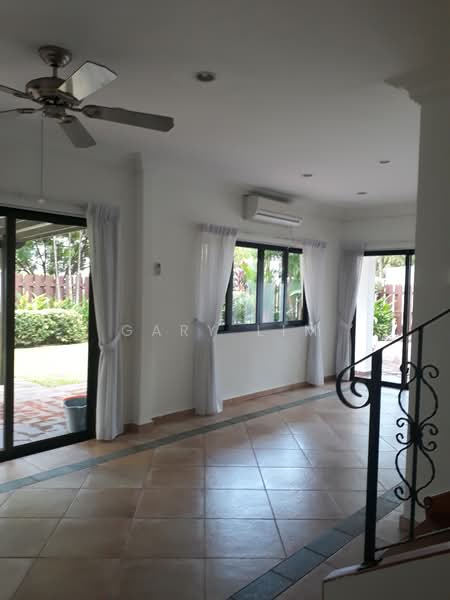 For Rent - Mt Sinai Ave