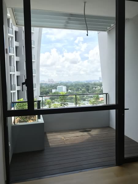 The Crest, 101 Prince Charles Crescent, 3 Bedrooms, 1,227 sqft, Condominium For Rent, by Anna Low, 20937432 - Master Bedroom Balcony - PropertyGuru.com.sg