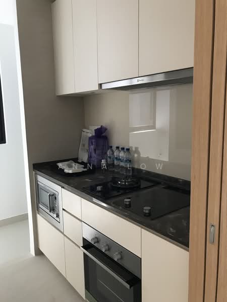 The Crest, 101 Prince Charles Crescent, 3 Bedrooms, 1,227 sqft, Condominium For Rent, by Anna Low, 20937432 - PropertyGuru.com.sg