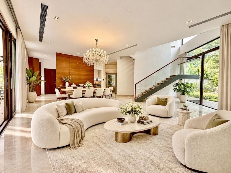 Modern Lornie Road Detached House to rent, Lornie Road, Tanglin / Holland / Bukit Timah, 7 Bedrooms, 9,450 sqft, Bungalow House For Rent, by Clare Loh 卢煜婕, 20937902 - Living Room - PropertyGuru.com.sg