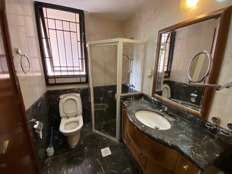 Ensuite Bathroom with shower
