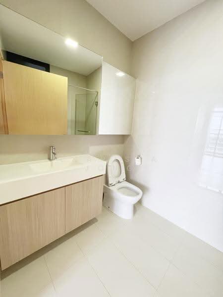 Hillion Residences, Jelebu Road, Dairy Farm / Bukit Panjang / Choa Chu Kang, 3 Bedrooms, 1,163 sqft, Apartment For Rent, by Clarissa Jong, 20938327 - Bathroom - PropertyGuru.com.sg