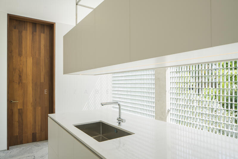 Bukit Timah Road / Dunearn Road/ King Albert Park, , 5 Bedrooms, 10,500 sqft, Good Class Bungalow For Rent, by Elizabeth Seow, 20943105 - PropertyGuru.com.sg