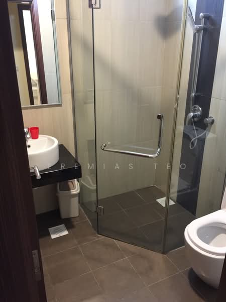 Espira Suites, 92 Lorong G Telok Kurau, 2 Bedrooms, 678 sqft, Apartment For Rent, by Jeremias Teo, 20944911 - Master Bathroom - PropertyGuru.com.sg