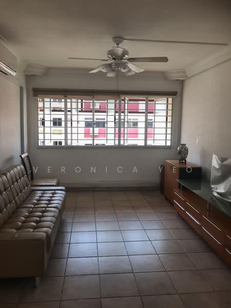 243 Simei Street 5, 243 Simei Street 5, 3 Bedrooms, 1,270 sqft, HDB Flat For Rent, by Veronica Yeo, 20946313 - living hall - PropertyGuru.com.sg