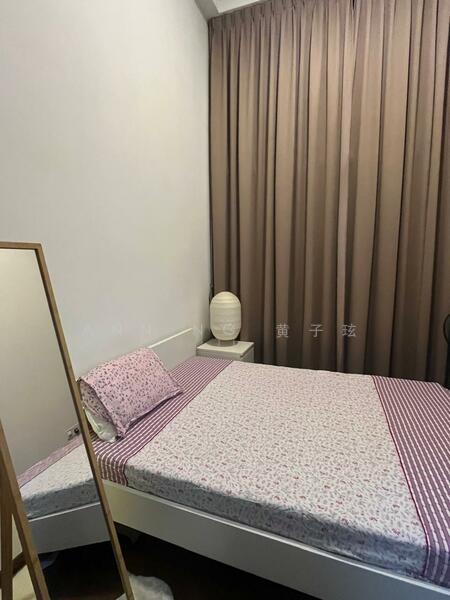The Foresta @ Mount Faber, 102 Wishart Road, 1 Bedroom, 584 sqft, Condominium For Rent, by Ann Ng 黄子玹, 20946508 - comfortable bedroom with Queen size bed - PropertyGuru.com.sg