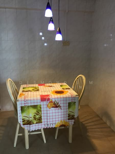 664A Jurong West Street 64, 664A Jurong West Street 64, 3 Bedrooms, 1,184 sqft, HDB Flat For Rent, by Desmond Lim Chen Fan, 20950247 - Kitchen dining area - PropertyGuru.com.sg