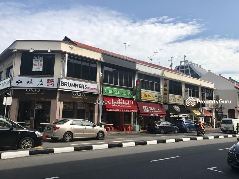 Shops & Eateries Aplenty