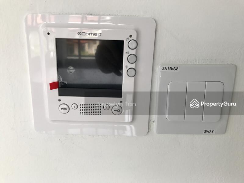 Intercom in the unit