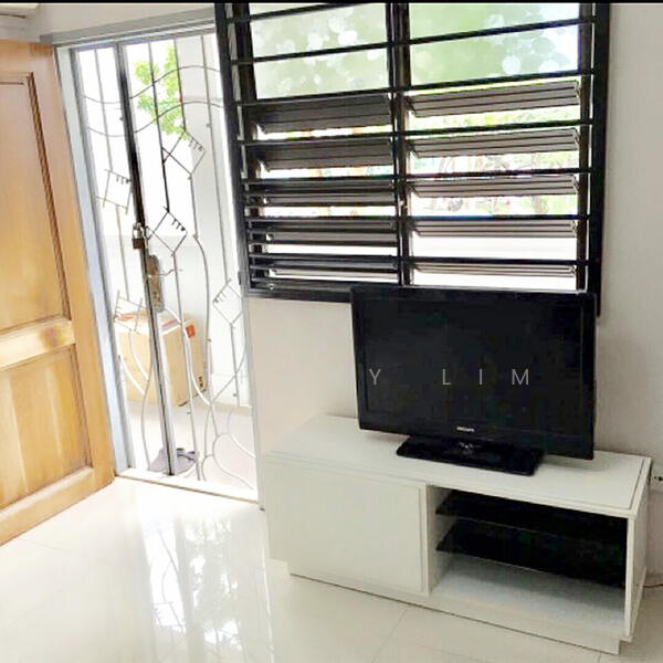 For Rent - 98 Commonwealth Crescent