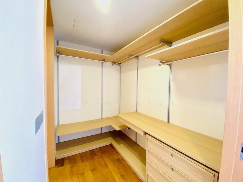 Master Suite Walk-In Wardrobe