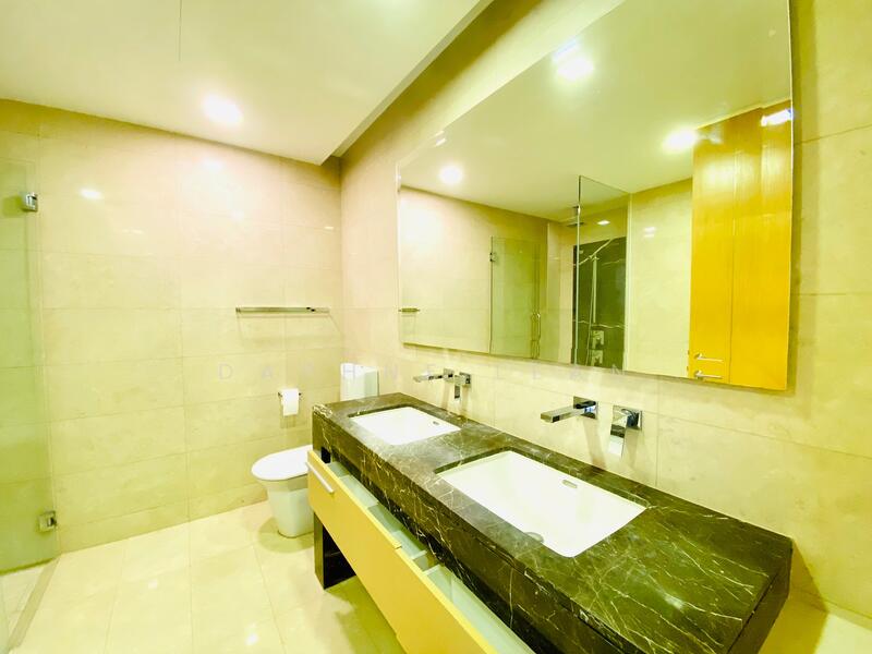 Master Suite Bathroom
