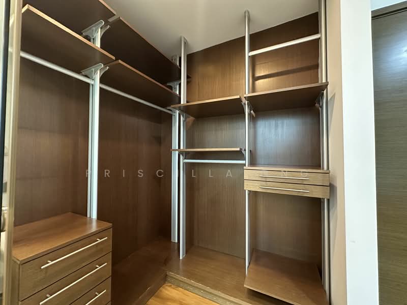 Walk-In Wardrobe