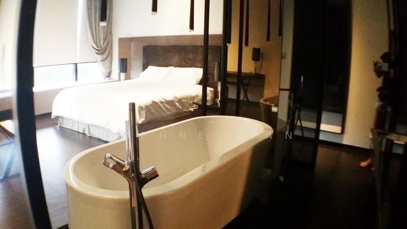 Reignwood Hamilton Scotts, 37 Scotts Road, 3 Bedrooms, 2,756 sqft, Apartment For Sale, by Daphne Lean, 20984502 - Master Suite Bathroom - PropertyGuru.com.sg