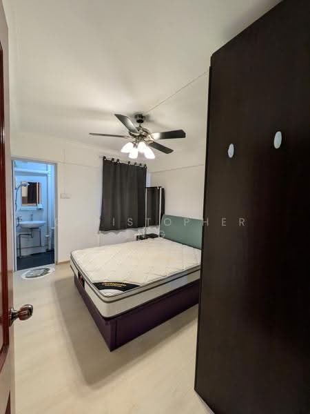 130 Ang Mo Kio Avenue 3, 130 Ang Mo Kio Avenue 3, 2 Bedrooms, 785 sqft, HDB Flat For Rent, by Christopher Ng, 20986389 - Master Bedroom - PropertyGuru.com.sg