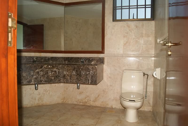 Parc Oasis, 51 Jurong East Avenue 1, 3 Bedrooms, 1,389 sqft, Condominium For Rent, by Shrirang Kelkar, 20986642 - Master Toilet - PropertyGuru.com.sg