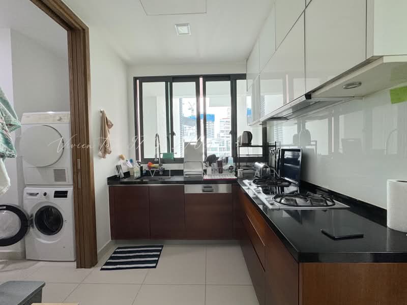 Volari, 12 Balmoral Road, 4 Bedrooms, 2,282 sqft, Condominium For Rent, by Vivien Tan, 20986791 - Enclosed kitchen - PropertyGuru.com.sg