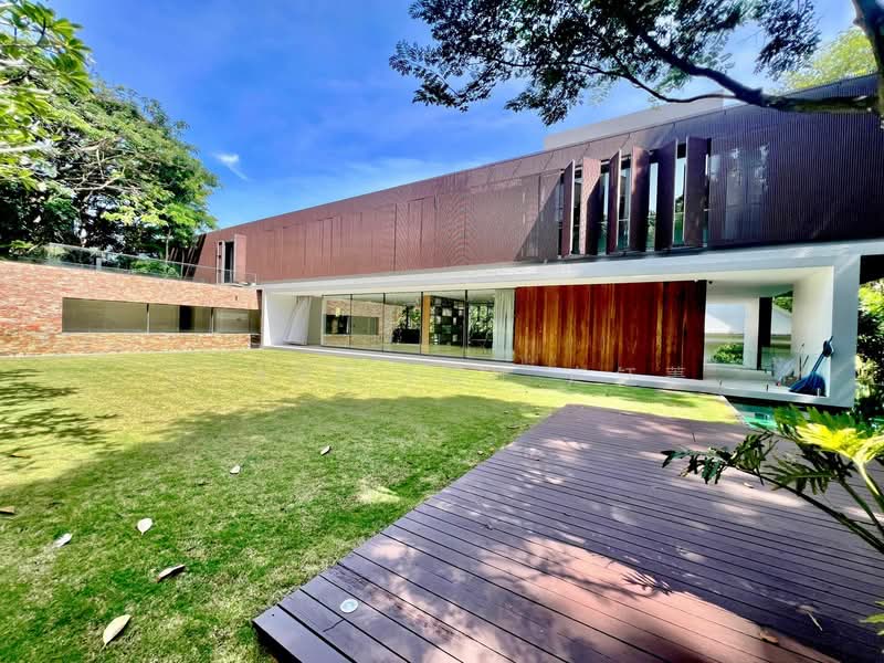 For Rent - Ultra Modern Good Class Bungalow with Garden for Rent