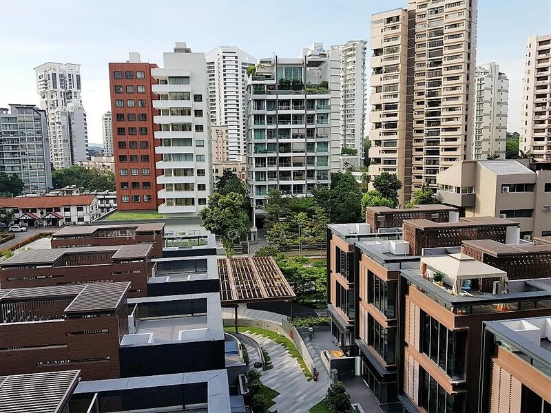 Sim Nicholas 96690338