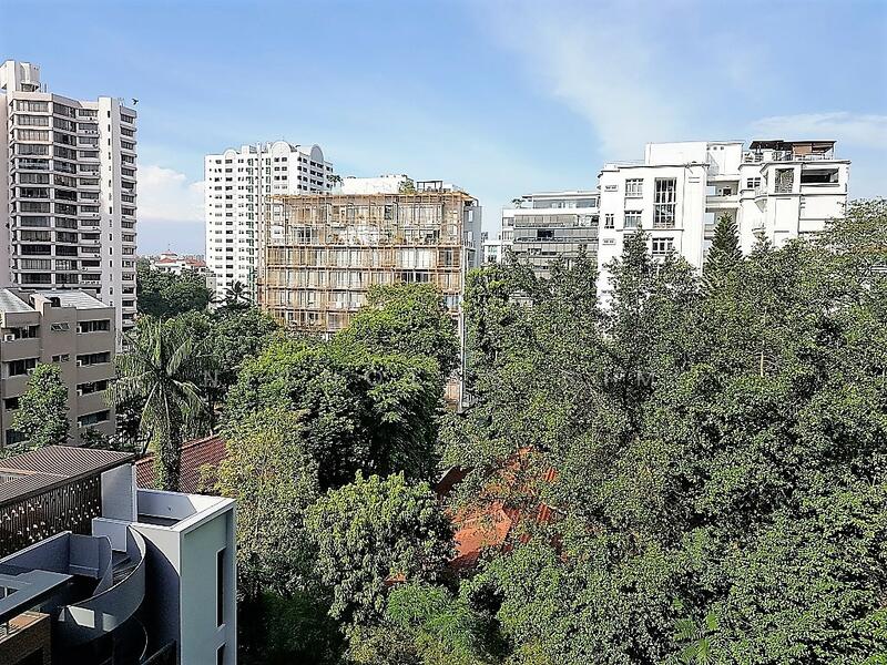 Sim Nicholas 96690338