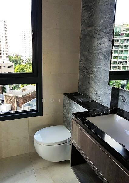 Sim Nicholas 96690338