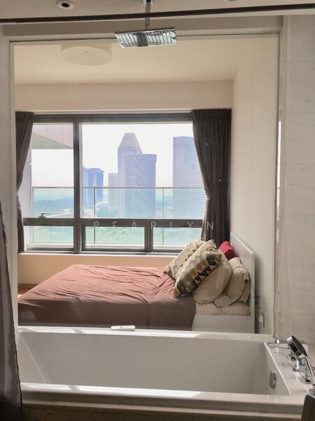 Bathtub with a view