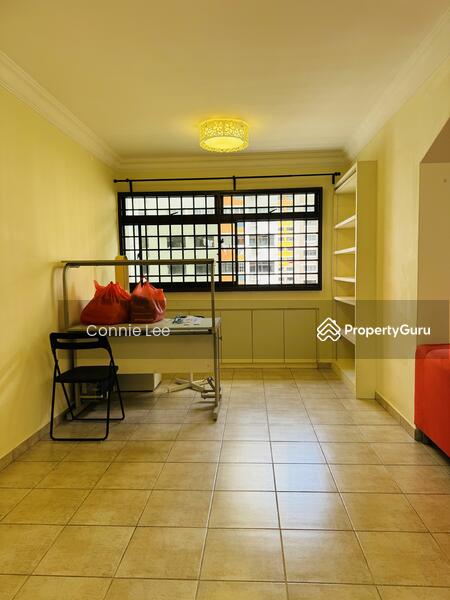 For Rent - 711 Tampines Street 71