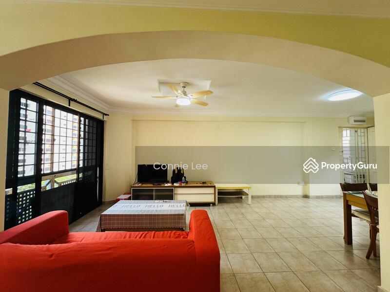 For Rent - 711 Tampines Street 71