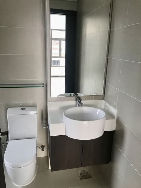 Sundance Suites, 12 Duku Place, 1 Bedroom, 560 sqft, Condominium For Rent, by Joycelyn Tan, 21008320 - Bathroom - PropertyGuru.com.sg