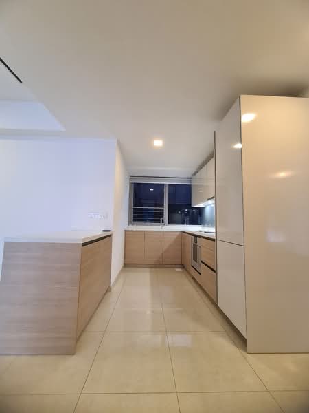 V On Shenton, 5 Shenton Way, 2 Bedrooms, 1,033 sqft, Condominium For Rent, by Jon Law, 21008828 - PropertyGuru.com.sg