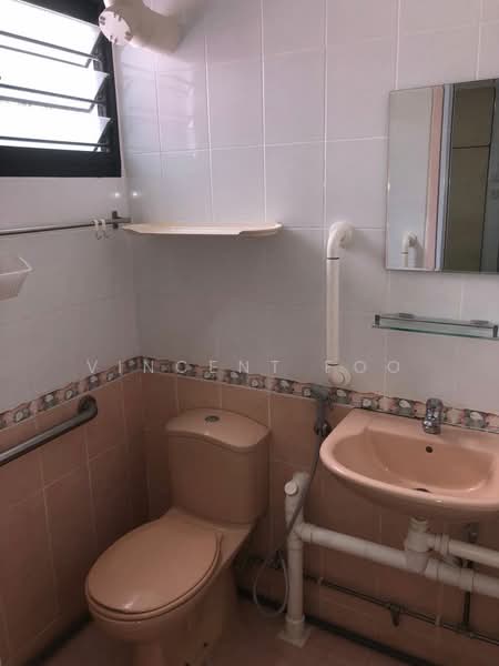 327 Clementi Avenue 5, 327 Clementi Avenue 5, Room Rental, 300 sqft, HDB Flat For Rent, by Vincent Foo, 21011707 - PropertyGuru.com.sg