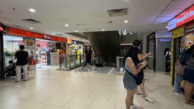 Lucky Plaza, , 388 sqft, Mall Shop For Sale, by Alvin Chua, 21013349 - CommercialGuru.com.sg
