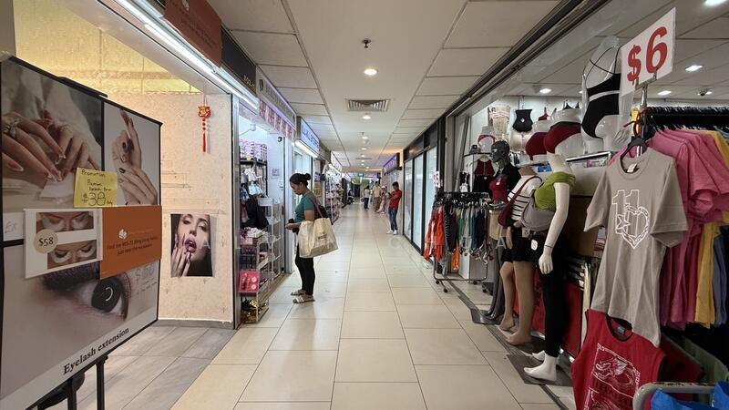 Lucky Plaza, , 388 sqft, Mall Shop For Sale, by Alvin Chua, 21013349 - CommercialGuru.com.sg