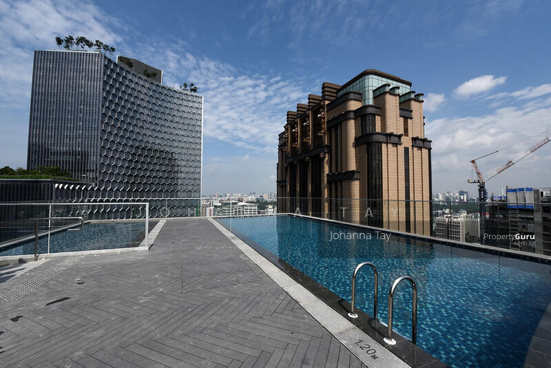 DUO Residences, 1 Fraser Street, 2 Bedrooms, 840 sqft, Apartment For Rent, by Johanna Tay, 21015364 - Pool (on top of the building) - PropertyGuru.com.sg